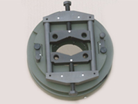 The Fuse Extractor No8 Mk2/3 is an apparatus capable of removing certain types of fuse, mechanically and from a safe distance, and comprises of a clamping jaw set and cable drum, featuring a coil spring and latch set.